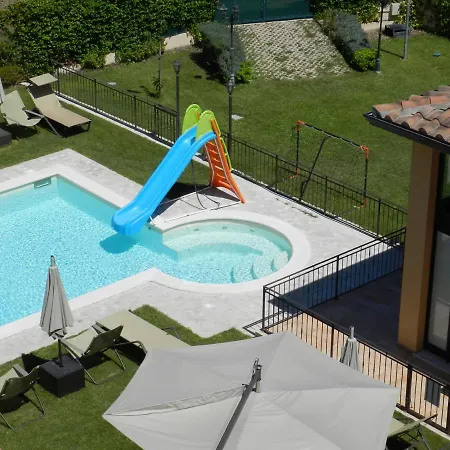 Civico 13/17 Apartman