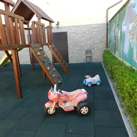 Civico 13/17 شقة بروفا