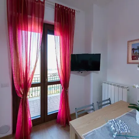 Civico 13/17 شقة بروفا