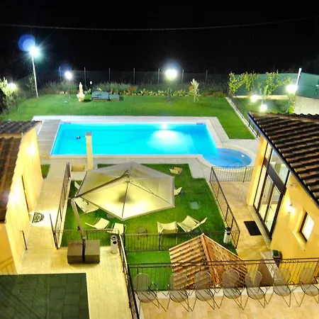 Civico 13/17 شقة بروفا