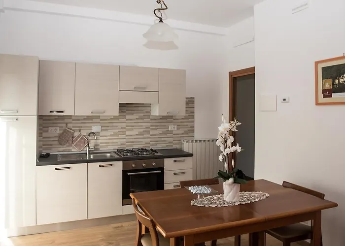 Civico 13/17 Apartment Brufa